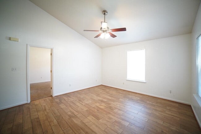 Building Photo - 6315 S Placid Pl