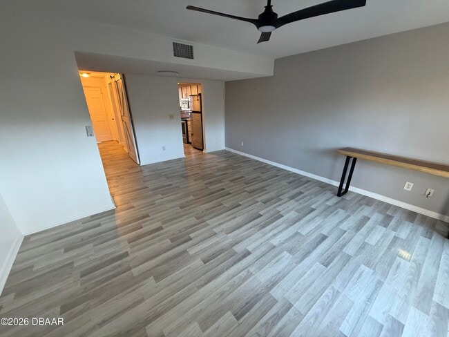 Building Photo - 625 N Halifax Ave