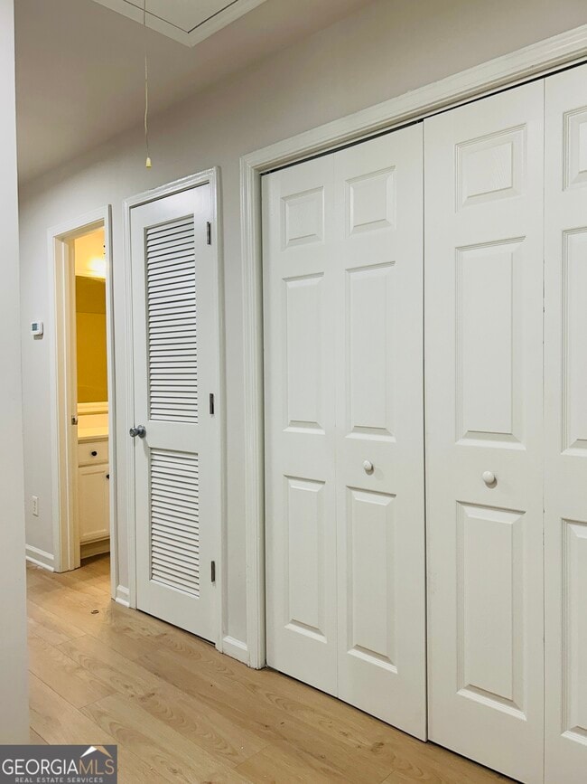 Building Photo - 11 Rockcress Ct