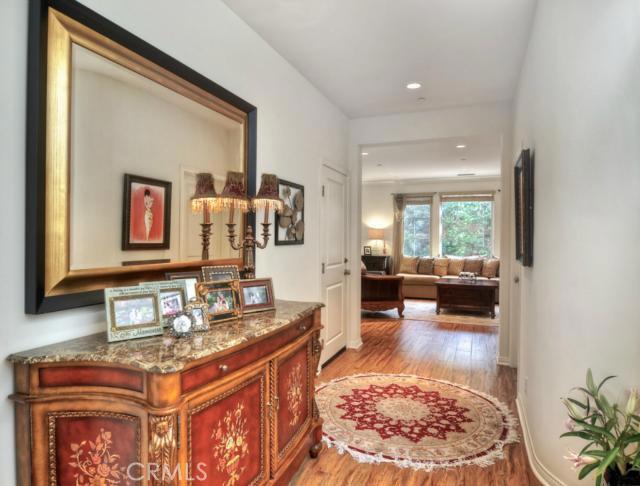 Building Photo - 41 Bianco