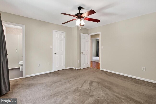 Building Photo - 5719 Oakshore Ct