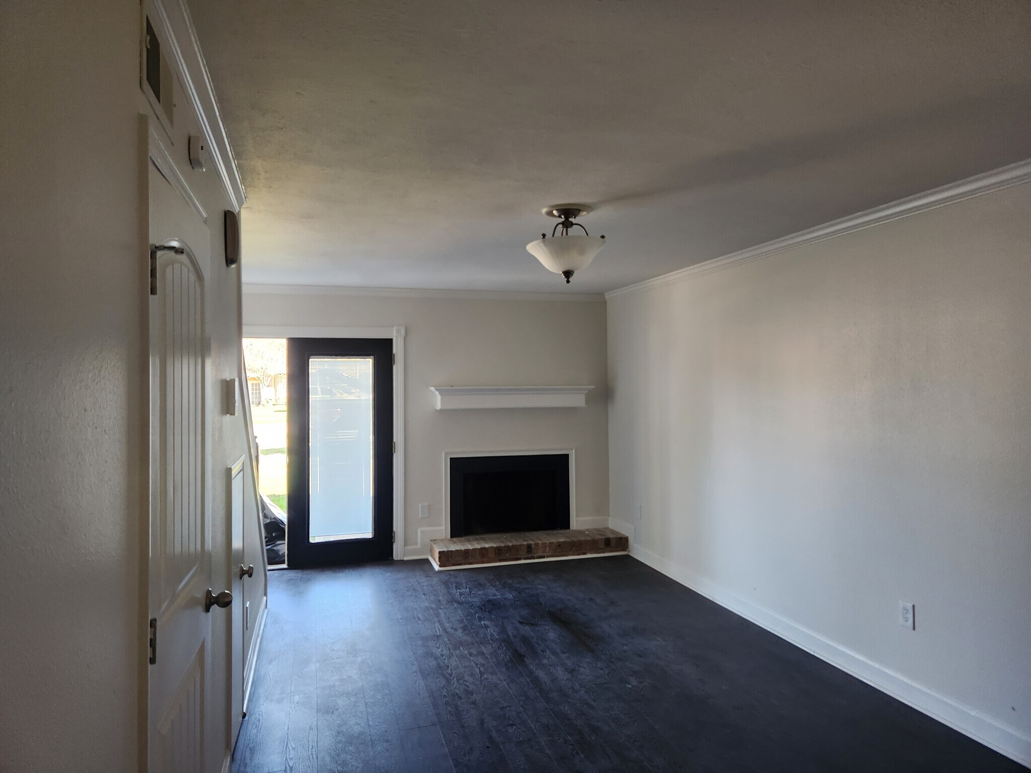 Building Photo - 434 Longwood Ct