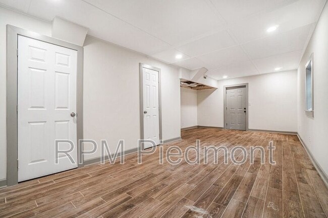 Building Photo - 2695 Peeler Rd