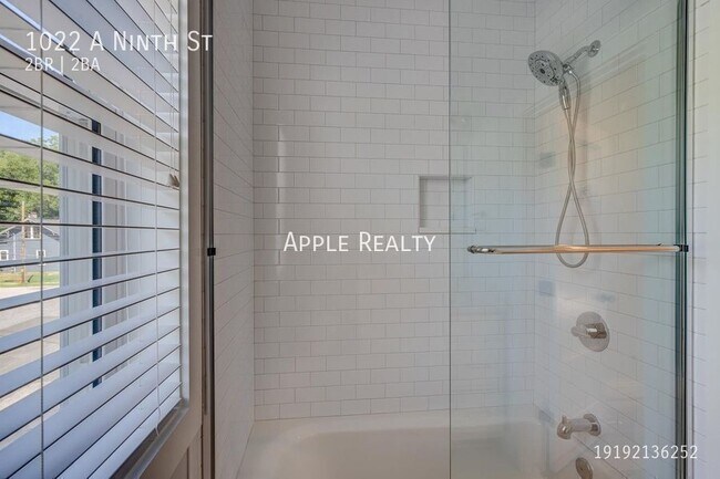 Building Photo - 1022 9th St