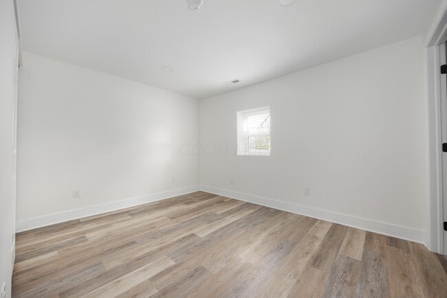 Building Photo - 1810 Tanis Dr