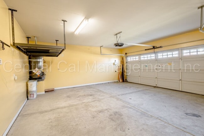 Building Photo - 4 Bedroom/3 Bath Home with Paid Solar - $3395 Per Month!