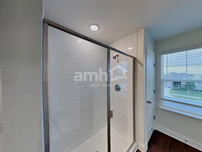 Building Photo - 2800 Ponds Trl