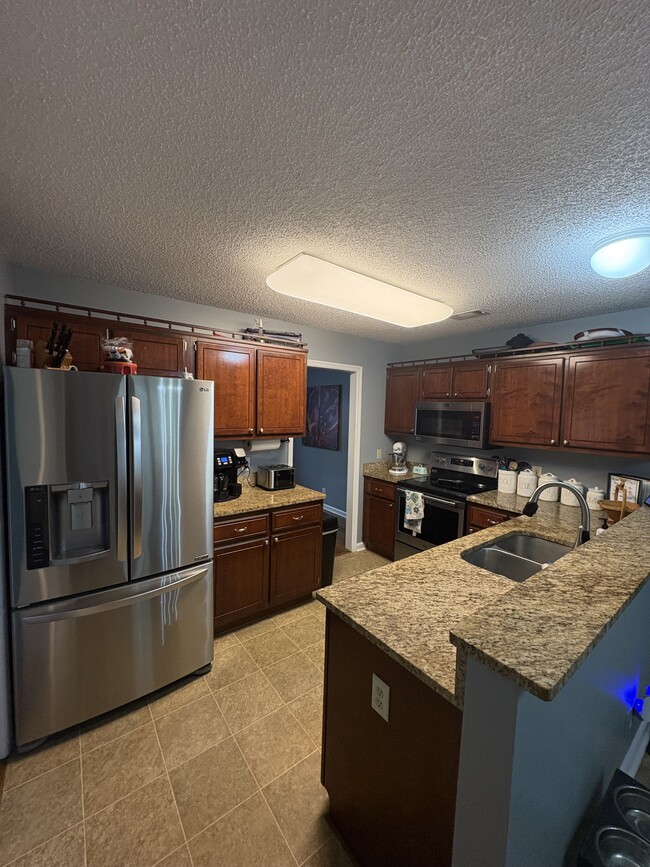 Building Photo - 106 Porter Way