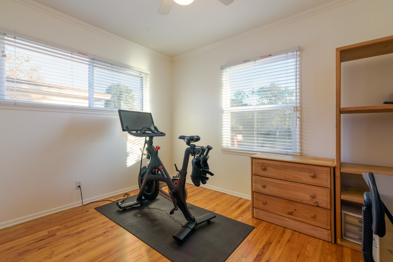 Building Photo - 16641 Gilmore St