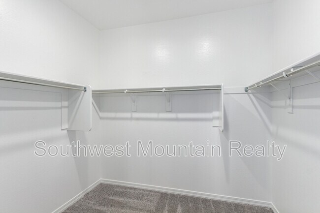 Building Photo - 22862 E Bonanza Way