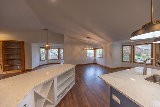 Building Photo - One Level Home - Three Bedroom + Bonus with AC / Beautiful Yard!