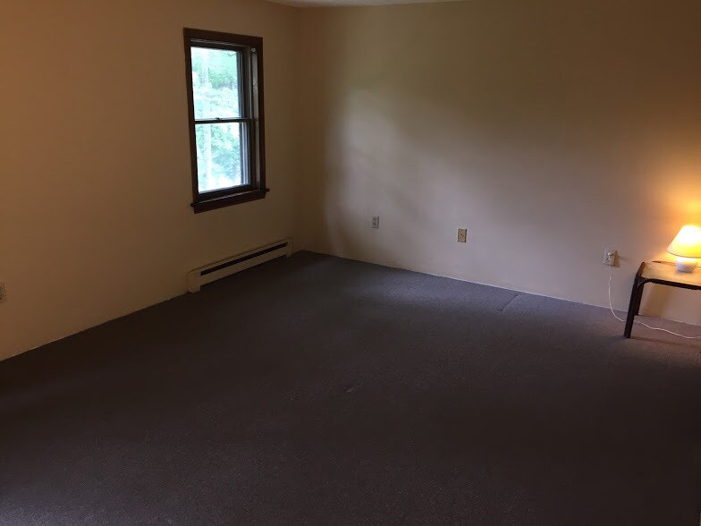Building Photo - 509 Piscassic St