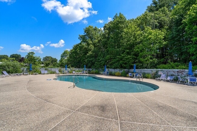 Building Photo - 47 Bayberry Dr