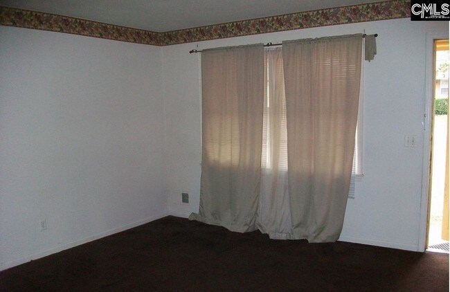 Building Photo - 250 Berryhill Rd