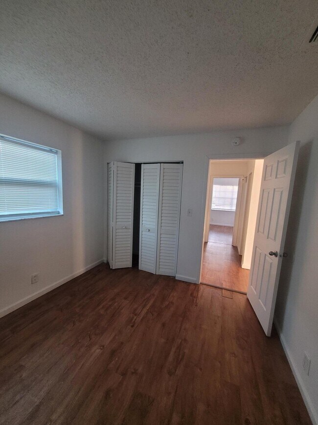 Building Photo - 4103 Riverside Dr