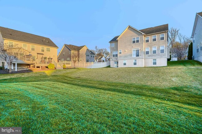 Building Photo - 601 Long Wall Dr