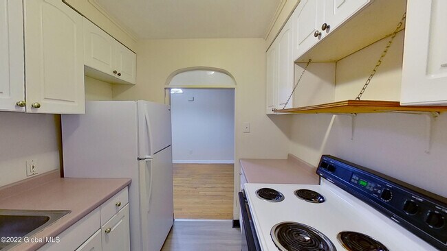 Building Photo - 31 Parkwood St