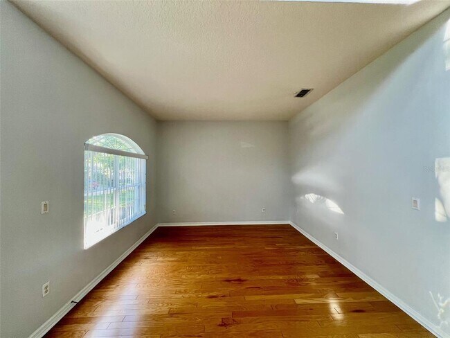 Building Photo - 1831 Abbots Hill Dr