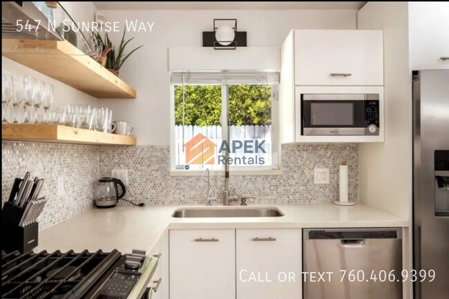 Building Photo - 547 N Sunrise Way