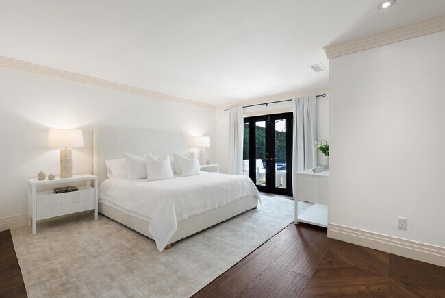 Building Photo - 1435 N Ocean Way