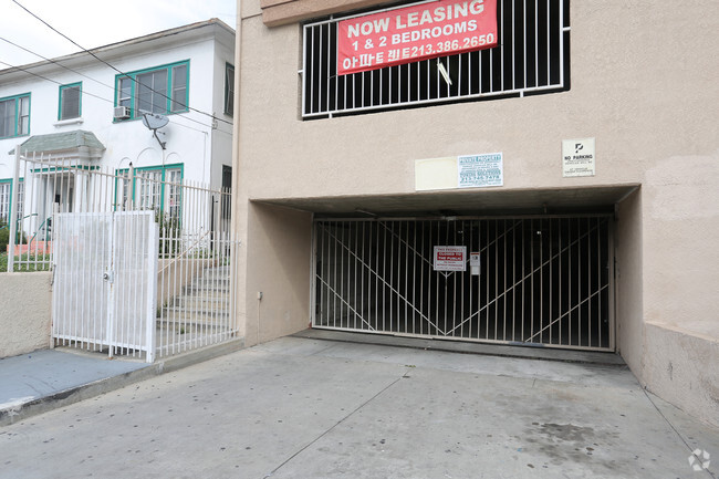 Building Photo - South Tower Apartments