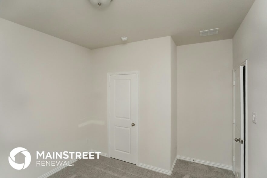 Building Photo - 525 Janette Ct