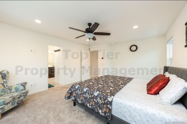 Building Photo - 506 Longmeadow St