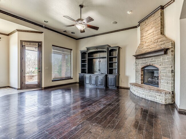 Building Photo - Luxury Rental Home in Edmond Schools + Com...