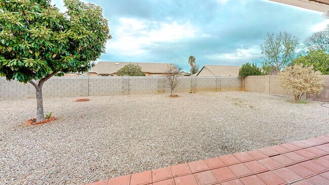 Building Photo - Elegant, Exclusive & Exquisite in this dre...