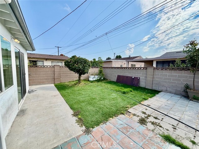 Building Photo - 16316 Sylvanwood Ave