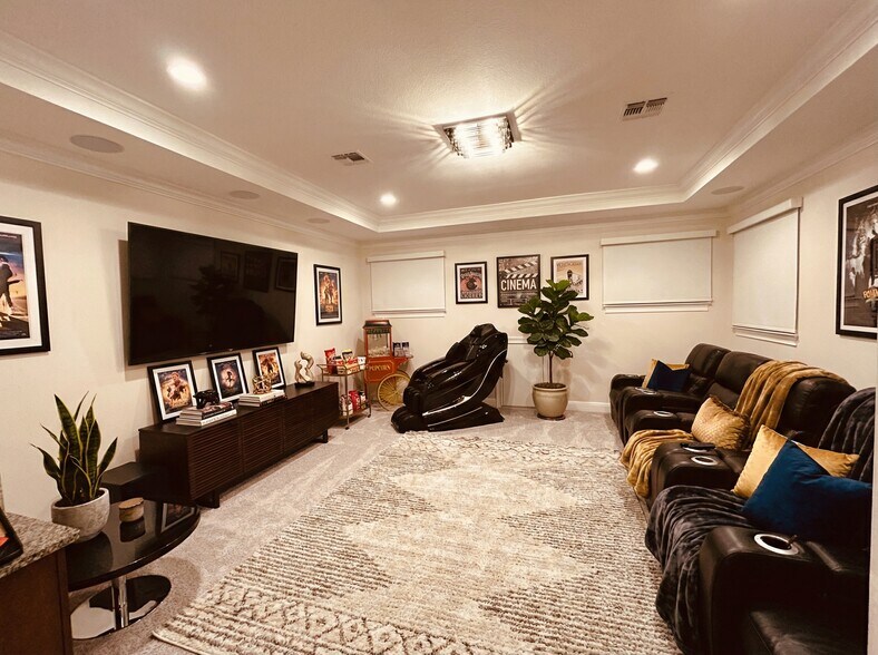 home theater - 3191 Players View Cir