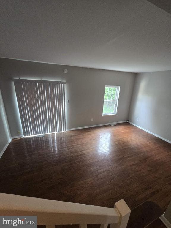 Building Photo - 8126 Londonderry Ct