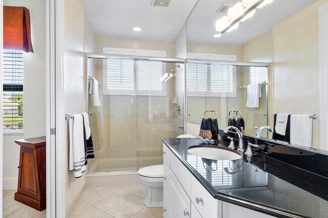 Building Photo - 16939 Isle of Palms Dr