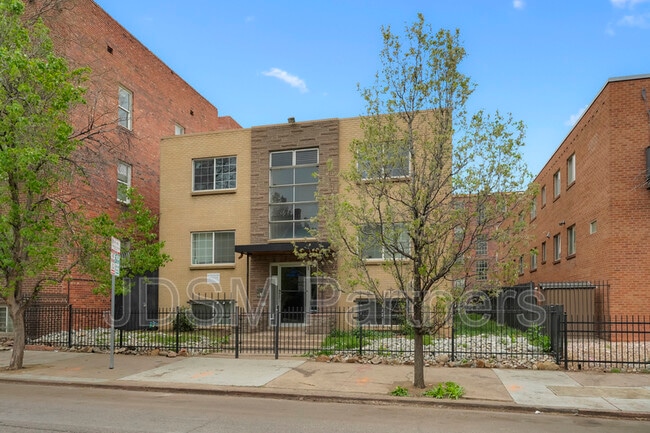 Building Photo - 1415 N Pearl St