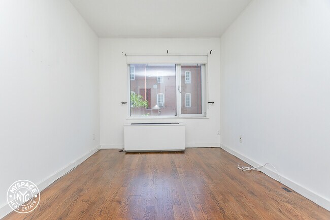 Building Photo - 1209 Dekalb Ave