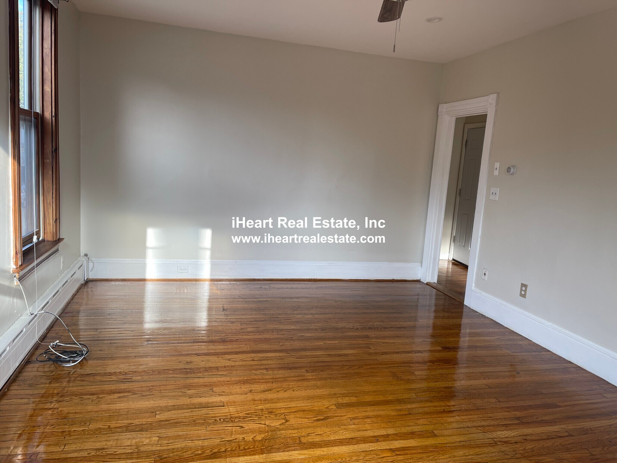 Building Photo - 338 K St