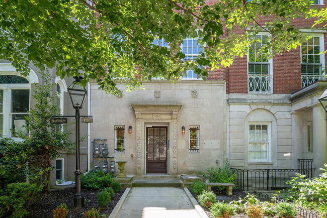 Building Photo - 1902 R St NW