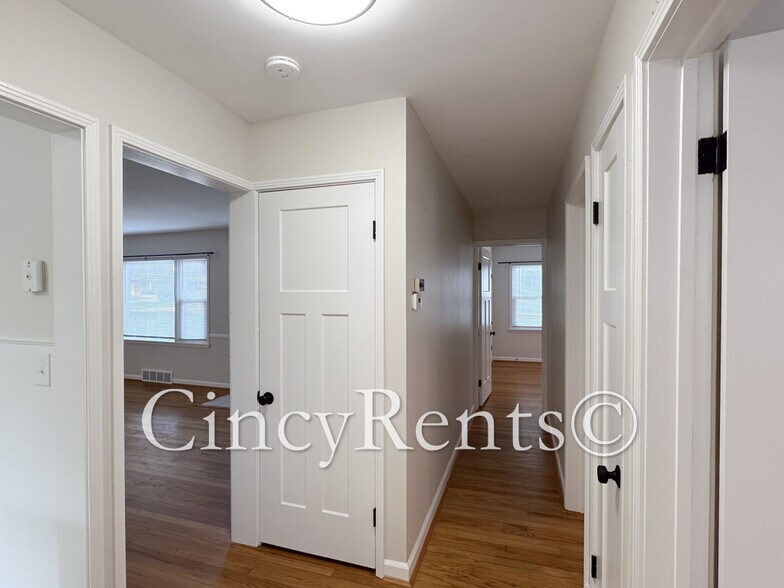 Building Photo - 4657 Kugler Mill Rd