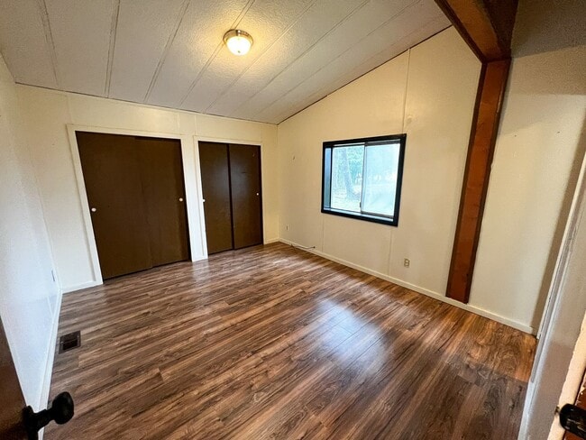 Building Photo - 8822 Holmquist Rd SE