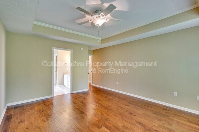 Building Photo - 24 Dover Dr