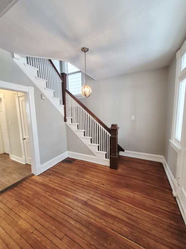 Building Photo - 3115 4th Ave