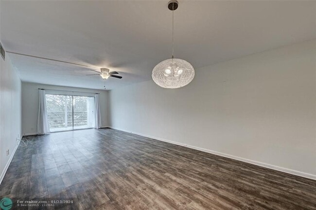 Building Photo - 4401 Martinique Ct