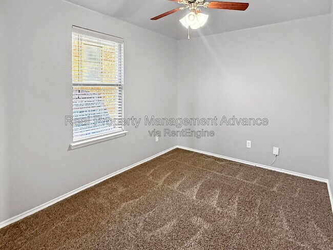 Building Photo - 512 Winchester Dr