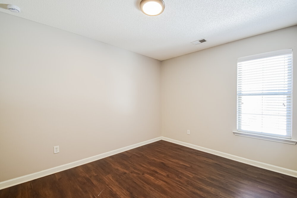 Building Photo - 9435 Darren Cir S