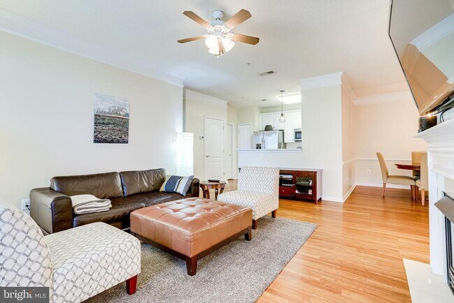 Building Photo - 12190 Abington Hall Pl