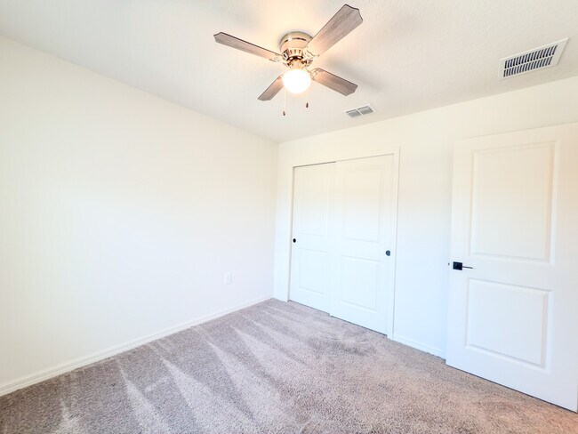 Building Photo - 9419 Westside Hls Dr