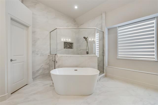 Building Photo - 4867 Corinthian Bay Dr
