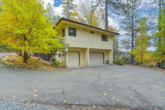 Building Photo - Foresthill