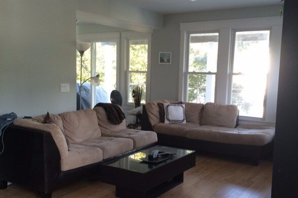 living room - 2547 S Shore Dr