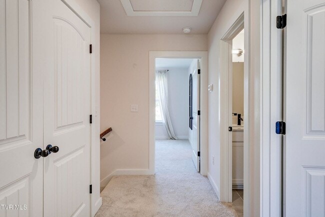 Building Photo - Brand New 3 bed 2 bath across from Northeast State Community College & TRI Cities Airport!